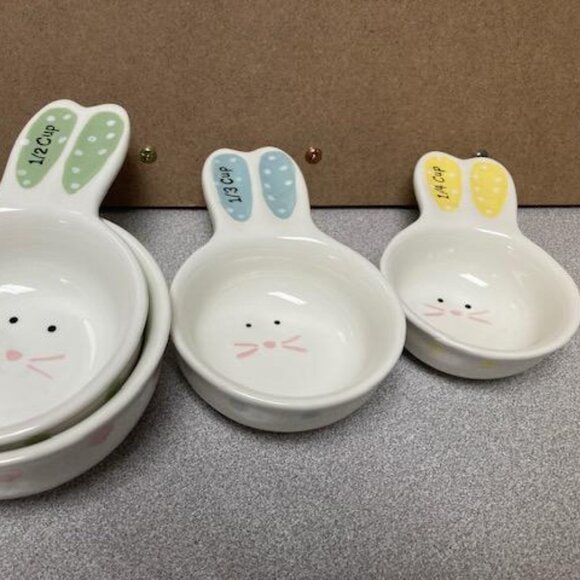 Measuring cups - Picture 2 of 2